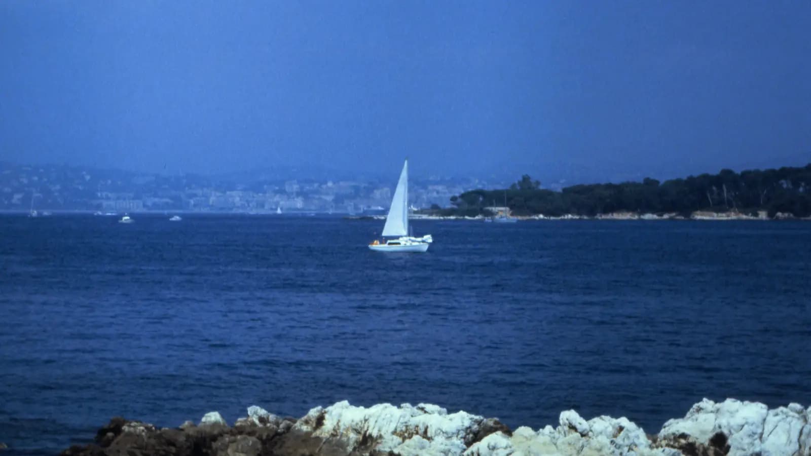 Cannes’dan Yelken: Lérins Adaları, Esterel ve Saint-Tropez’ye 7 Günlük Rota